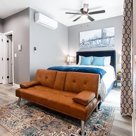Professionals-Restaurants-Fastwifi-A C-Desk- Pets Apartment Сан Диего Екстериор снимка
