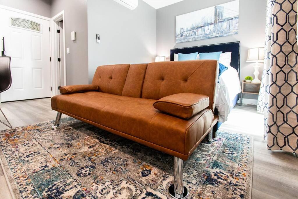 Professionals-Restaurants-Fastwifi-A C-Desk- Pets Apartment Сан Диего Екстериор снимка
